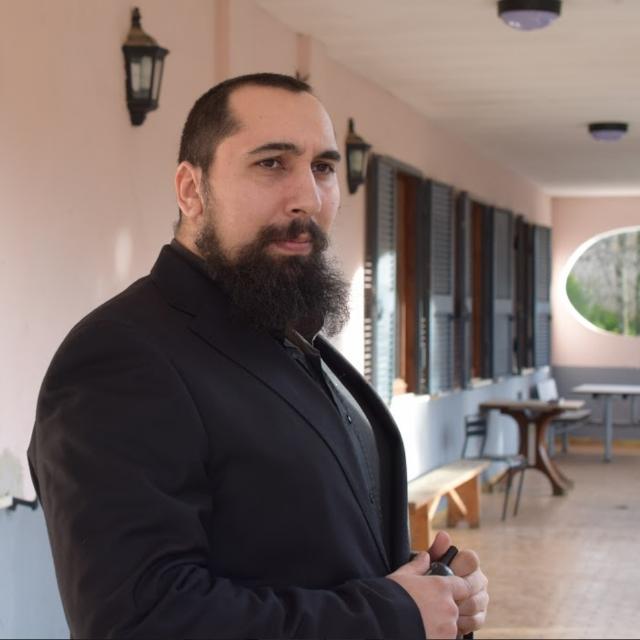 profile-pic